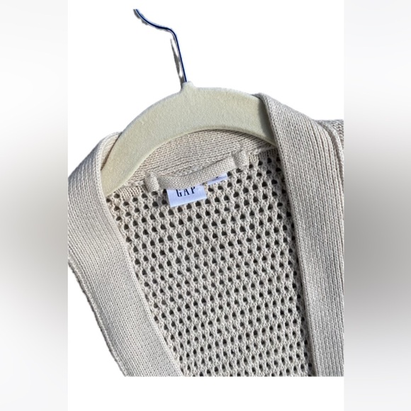 Gap Cotton Crochet Sweater Size Tan color. Small EUC - Picture 8 of 8